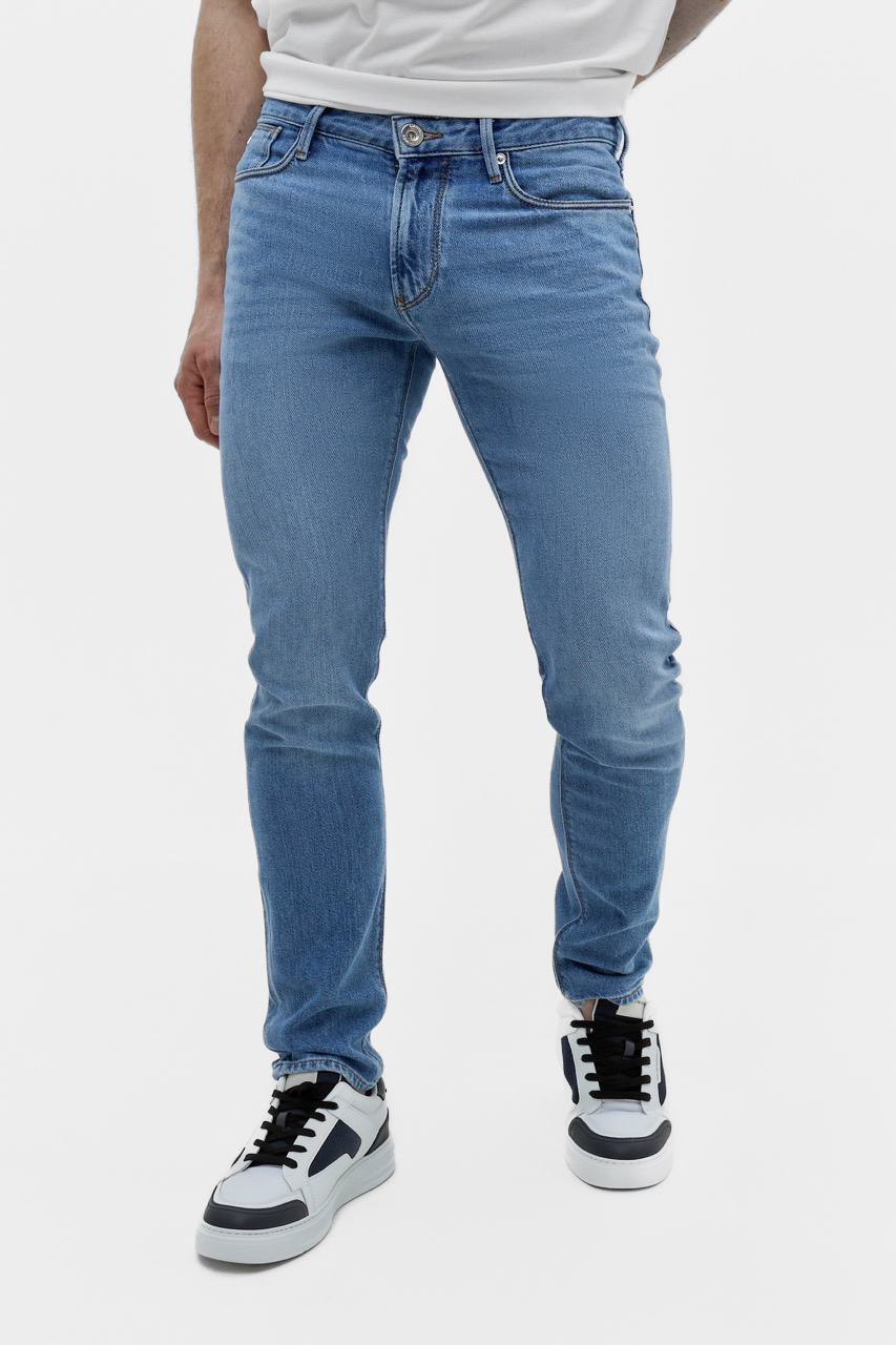 Голубые джинсы Emporio Armani